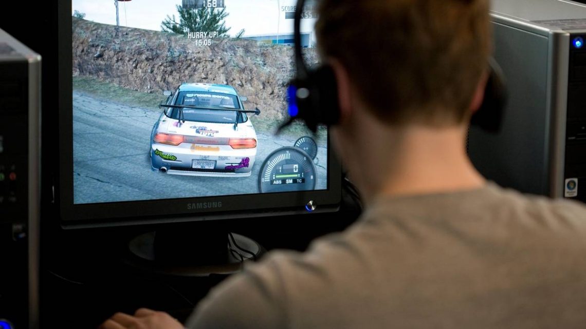 Playing Games Online – Presently Appreciate Gaming at another Way